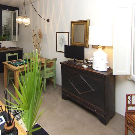 Appartamento Centro Citta Quartiere Oltrarno Con Una Camera Da Letto Florence Luaran gambar