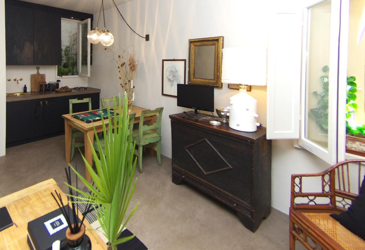 Appartamento Centro Citta Quartiere Oltrarno Con Una Camera Da Letto Florence Luaran gambar